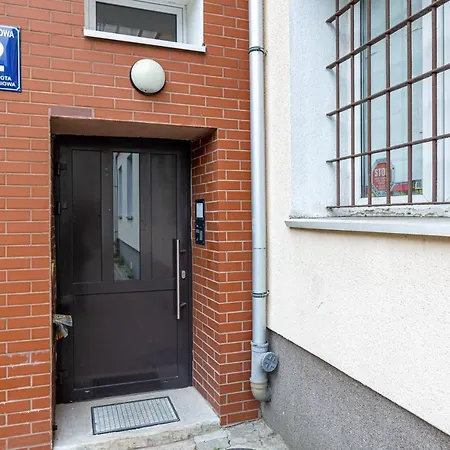 Dworcowa By Renters * 코워브제크